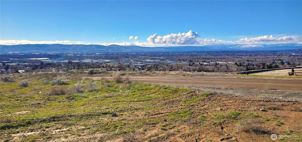 351 Kristi Lane Yakima, WA 98901