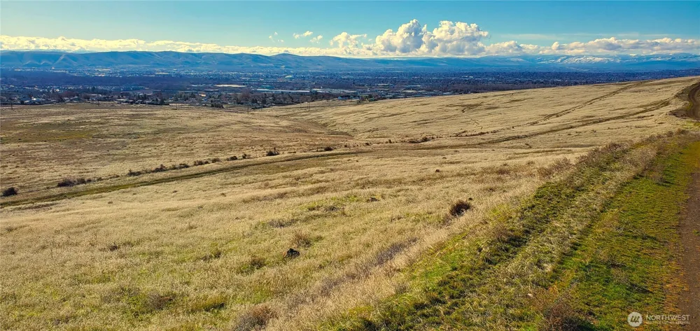 351 Kristi Lane Yakima, WA 98901