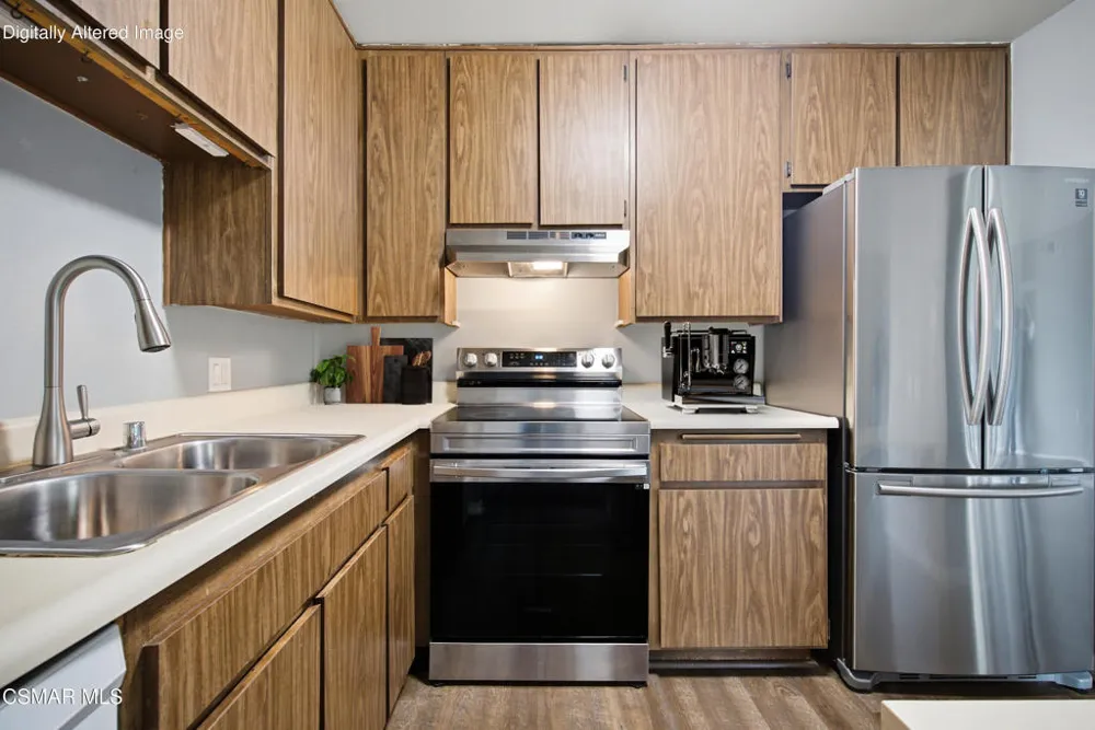 286 Oakleaf Drive #37 Thousand Oaks, CA 91360