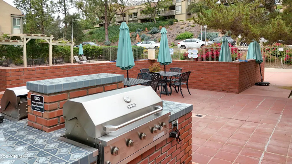 286 Oakleaf Drive #37 Thousand Oaks, CA 91360