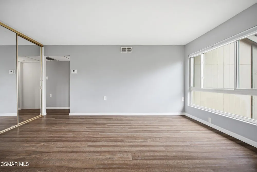 286 Oakleaf Drive #37 Thousand Oaks, CA 91360