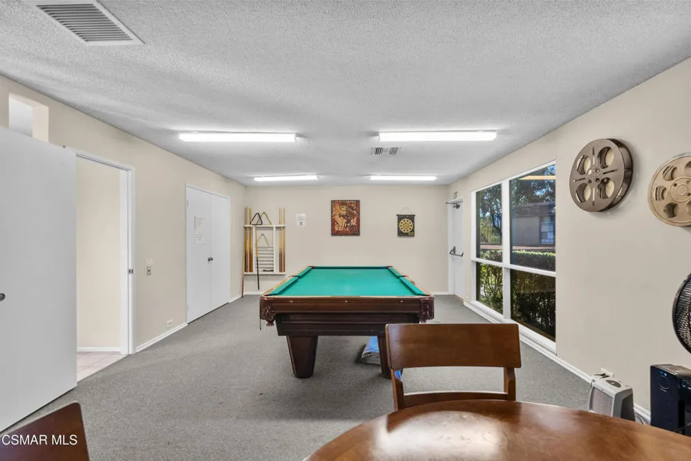 286 Oakleaf Drive #37 Thousand Oaks, CA 91360