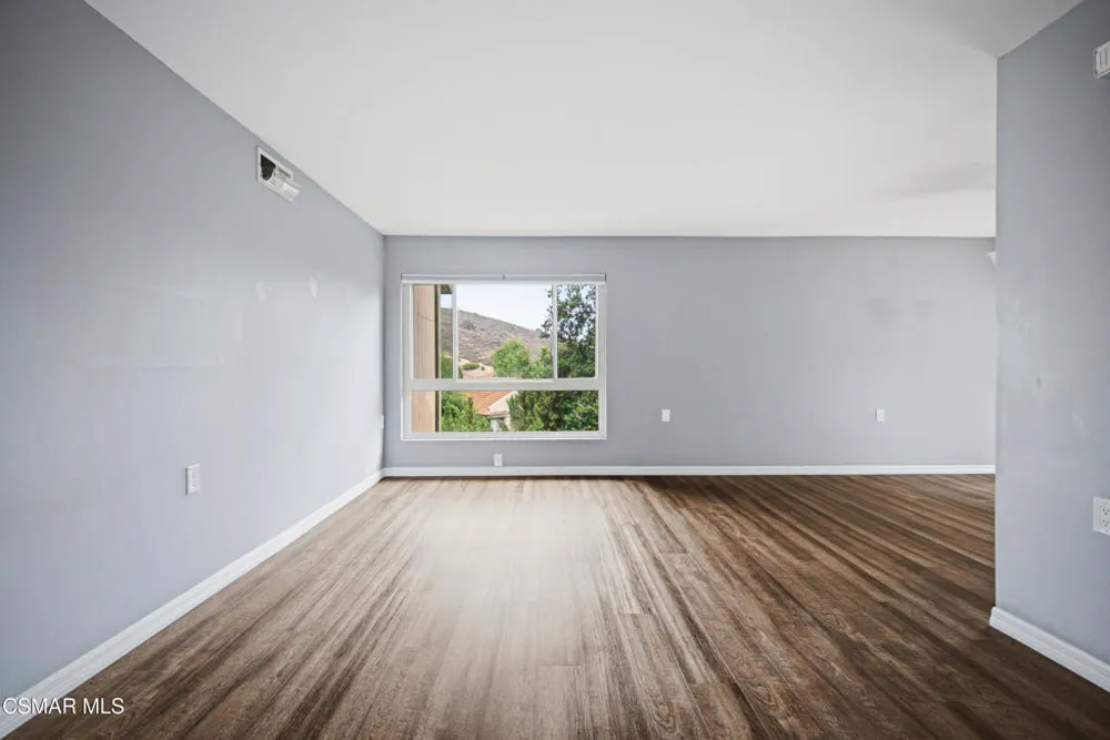 286 Oakleaf Drive #37 Thousand Oaks, CA 91360