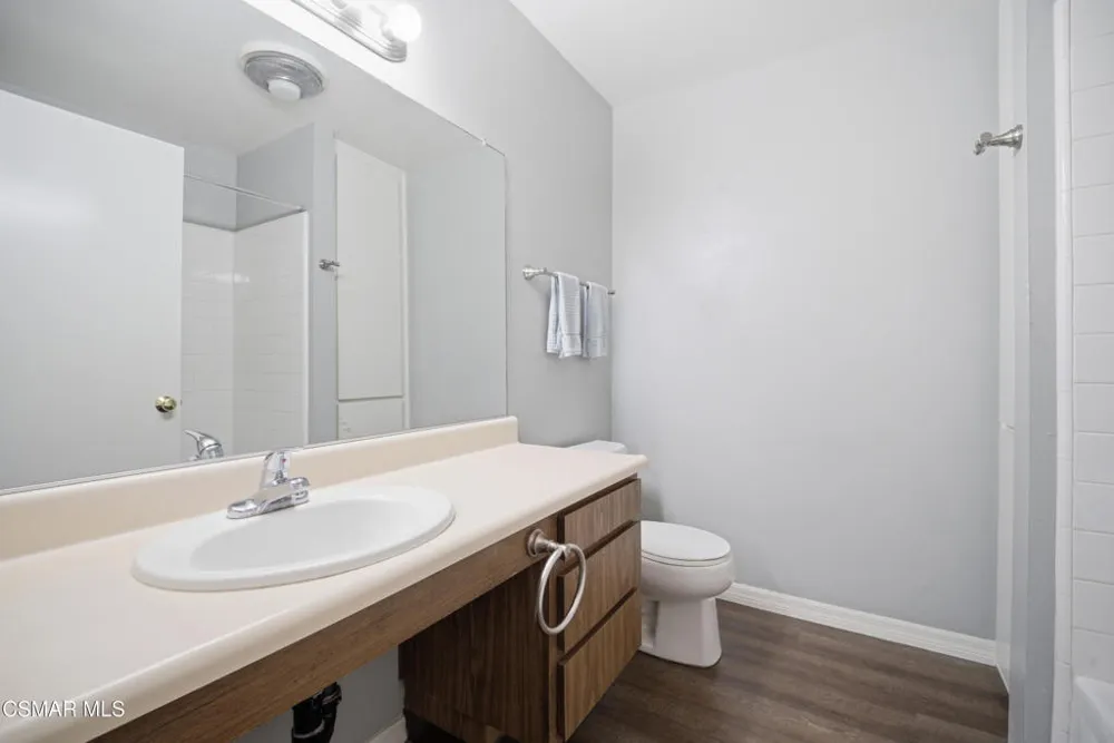 286 Oakleaf Drive #37 Thousand Oaks, CA 91360