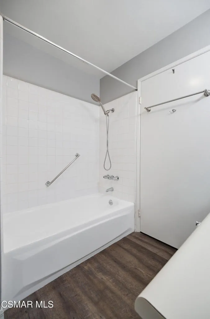 286 Oakleaf Drive #37 Thousand Oaks, CA 91360