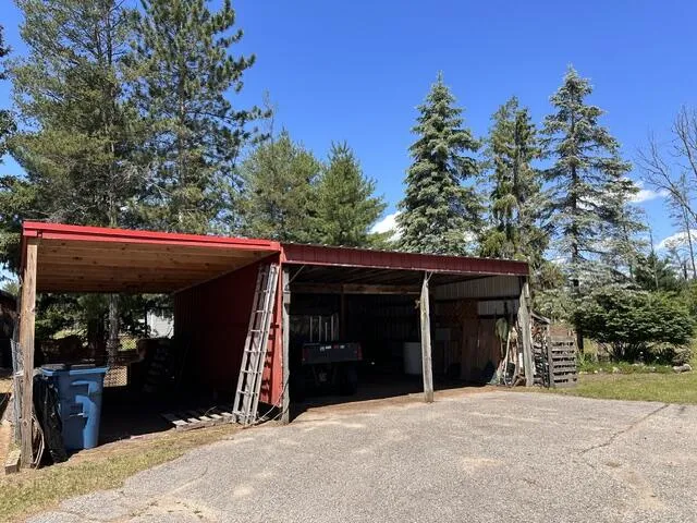 164 W 10 Mile Irons, MI 49644