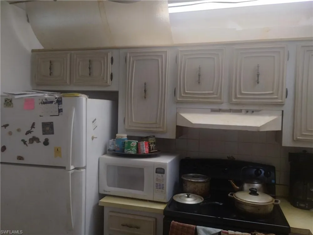 2831 Somerset Drive #B109 Lauderdale Lakes, FL 33341