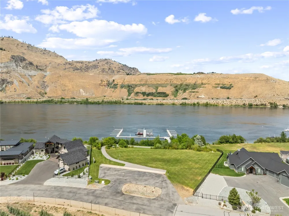 27 Shore Drive Orondo, WA 98843
