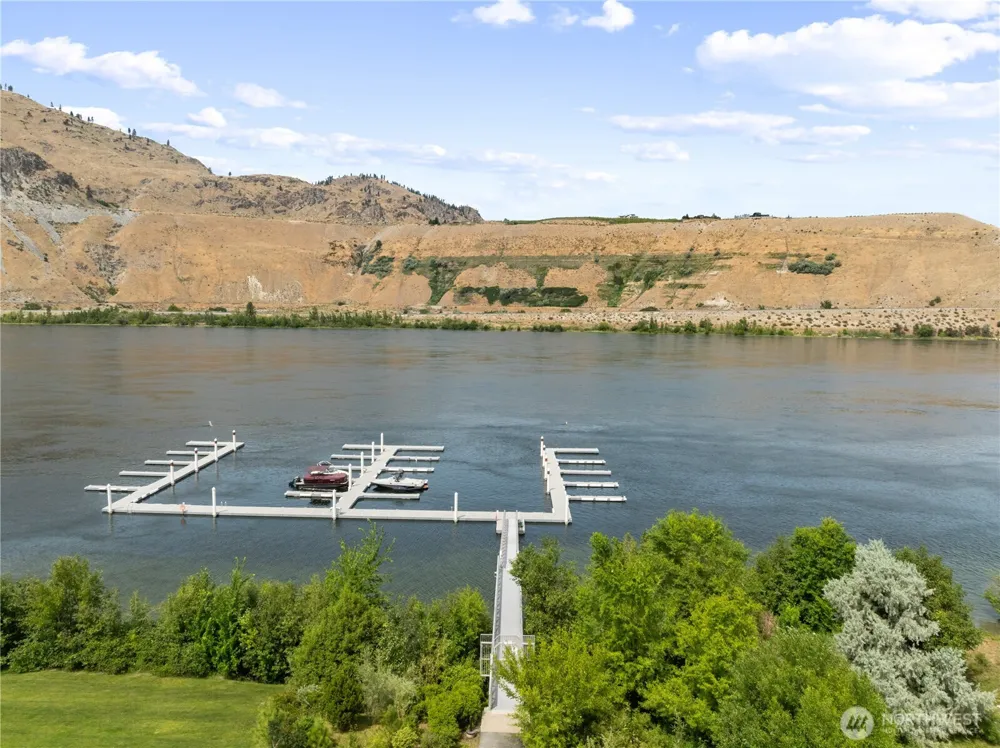 27 Shore Drive Orondo, WA 98843