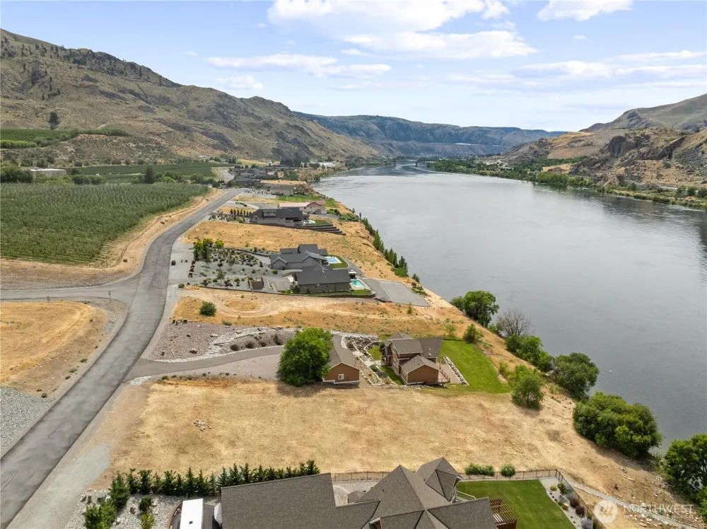 27 Shore Drive Orondo, WA 98843