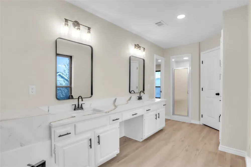 600 Flintridge Court Irving, TX 75038
