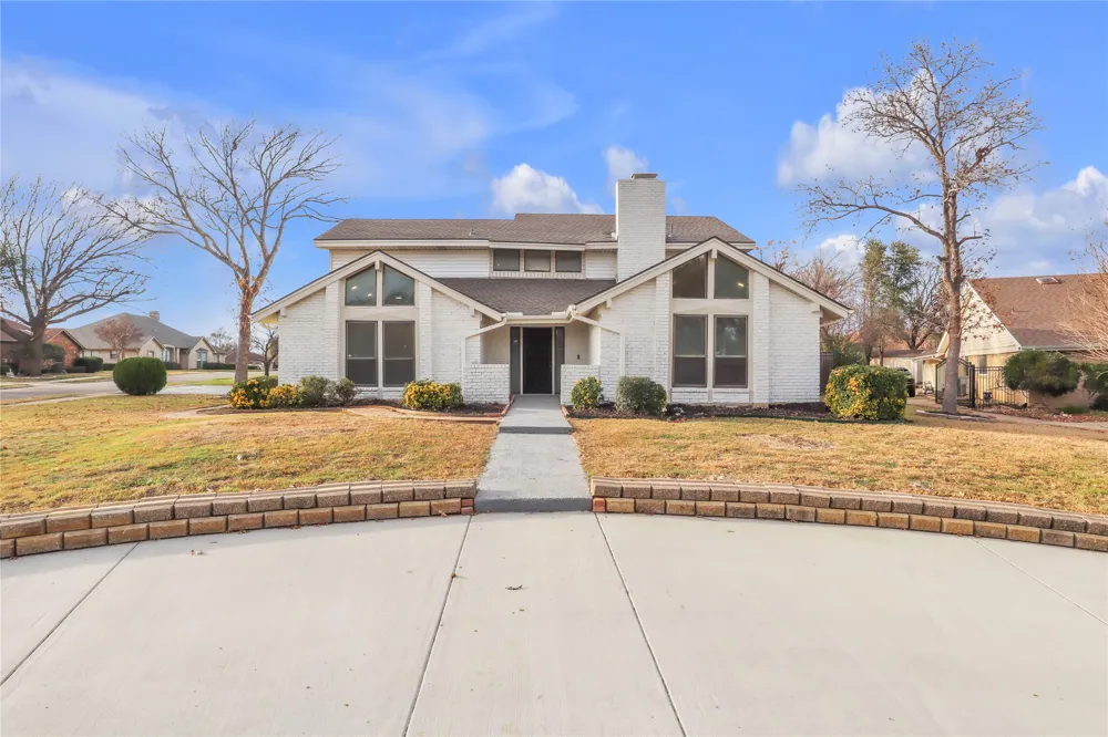 600 Flintridge Court Irving, TX 75038