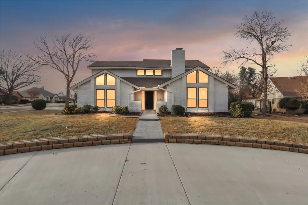 600 Flintridge Court Irving, TX 75038