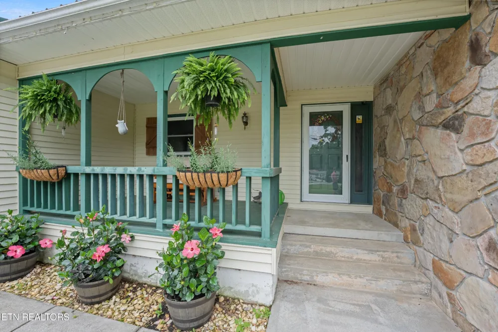 241 Cardinal Loop Crossville, TN 38555