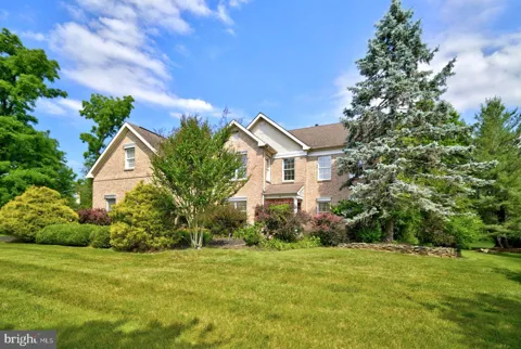 46 WESTBURY COURT