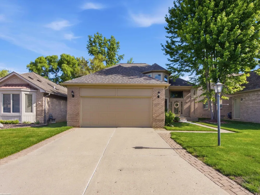 6737 Copper Creek Drive Washington Township, MI 48094