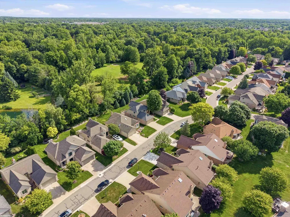 6737 Copper Creek Drive Washington Township, MI 48094