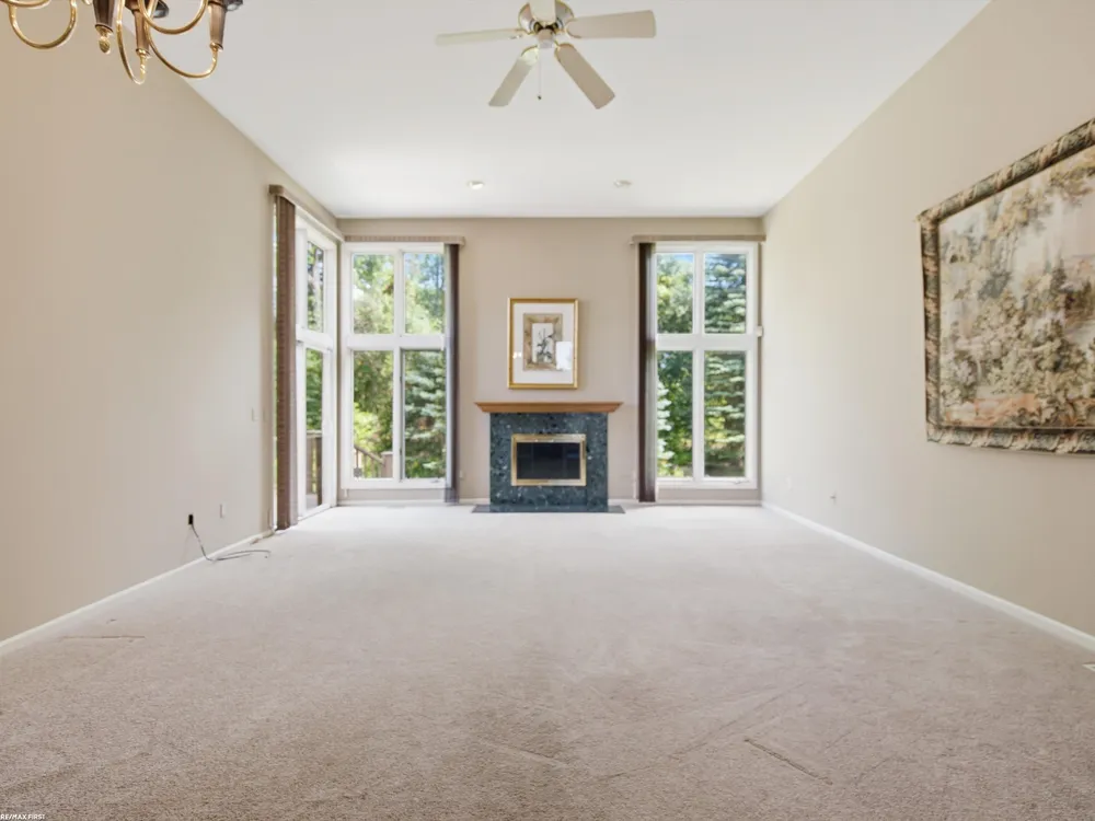 6737 Copper Creek Drive Washington Township, MI 48094