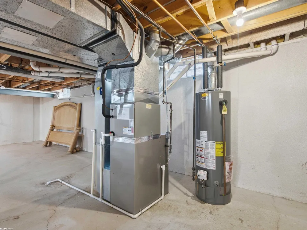 6737 Copper Creek Drive Washington Township, MI 48094