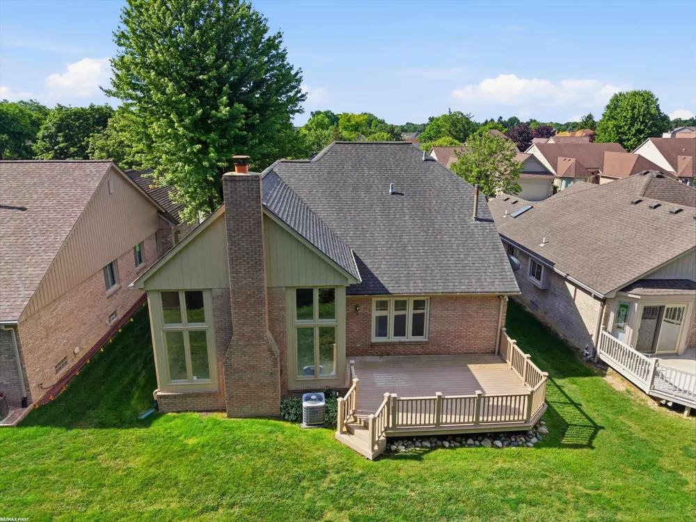 6737 Copper Creek Drive Washington Township, MI 48094