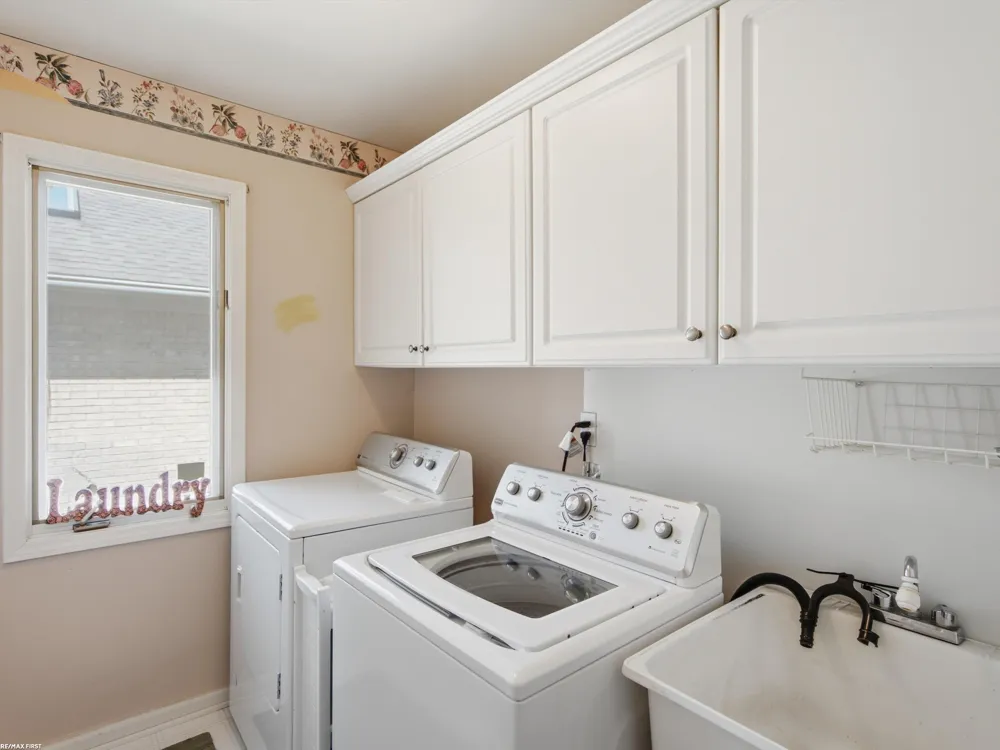 6737 Copper Creek Drive Washington Township, MI 48094