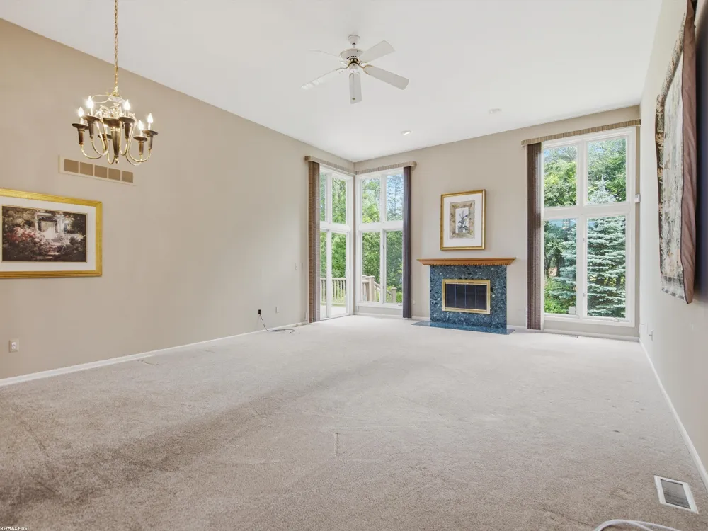 6737 Copper Creek Drive Washington Township, MI 48094