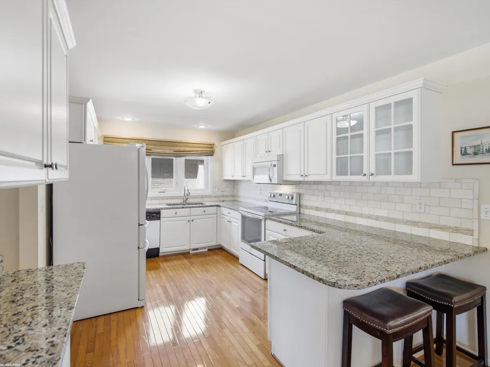 6737 Copper Creek Drive Washington Township, MI 48094