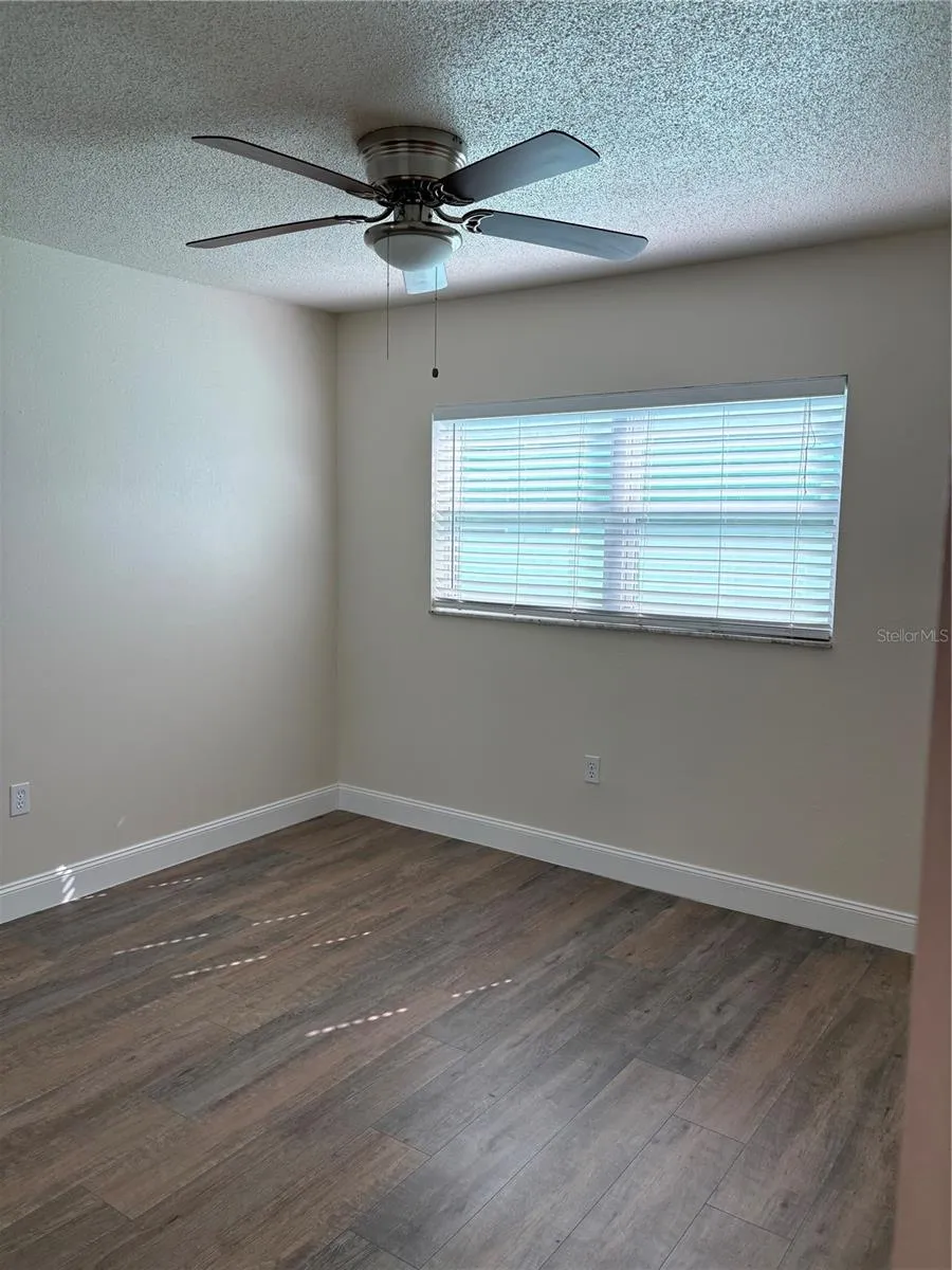 555 69TH AVENUE #1 St Petersburg, FL 33706