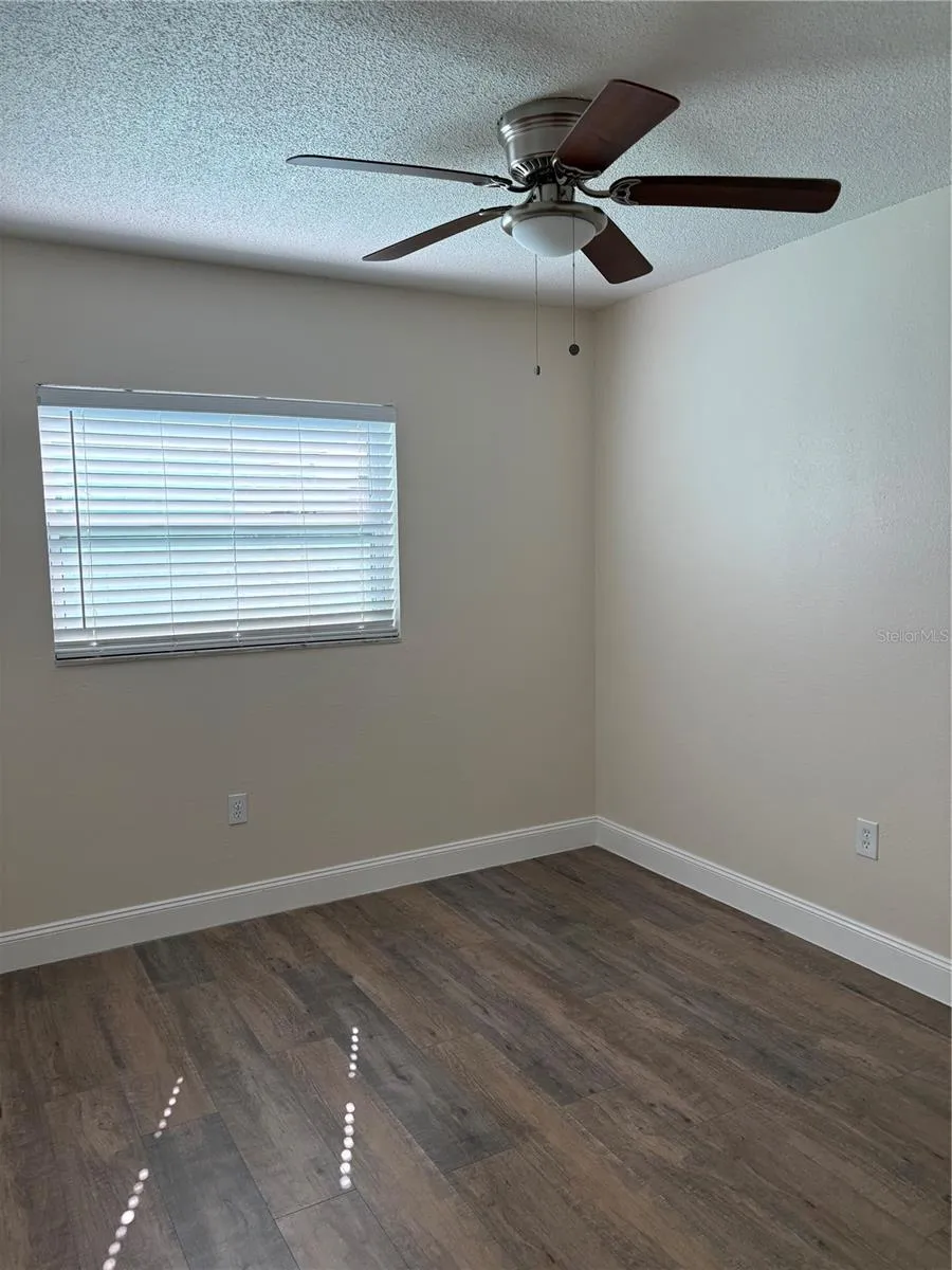 555 69TH AVENUE #1 St Petersburg, FL 33706