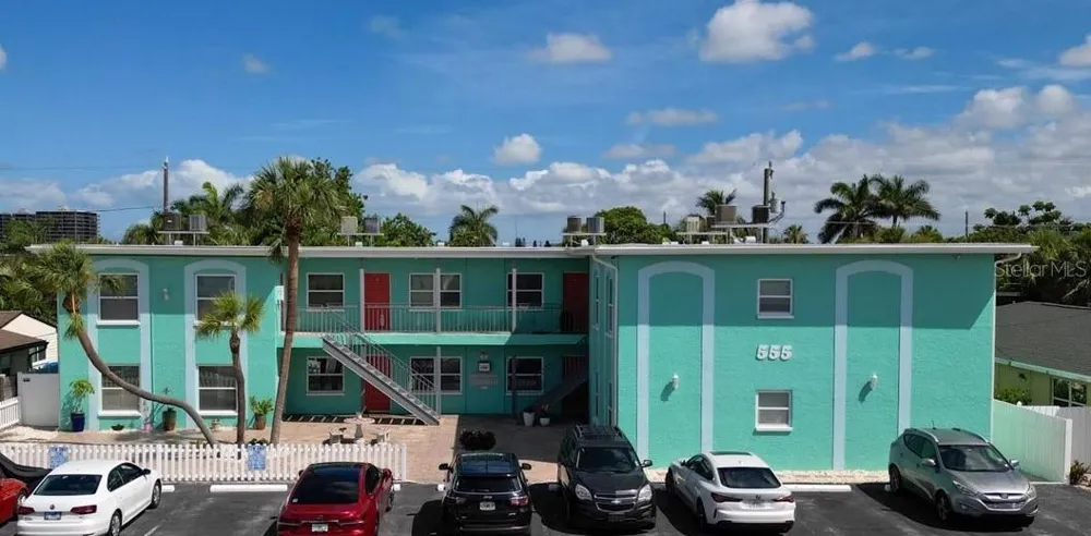 555 69TH AVENUE #1 St Petersburg, FL 33706