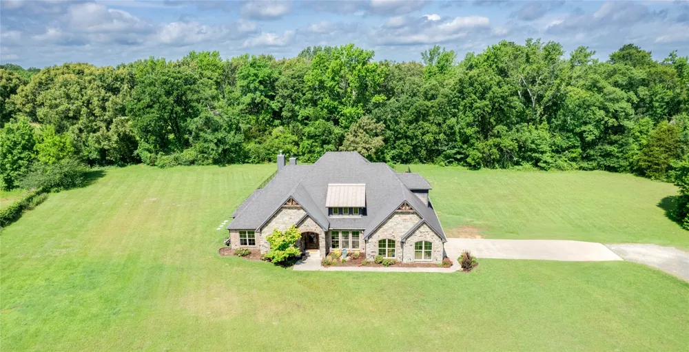 20042 E FM 1716 Tatum, TX 75691