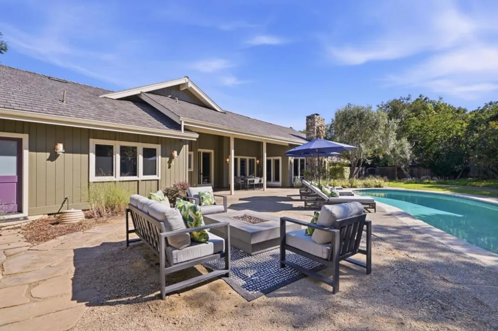 28100 Story Hill Lane Los Altos Hills, CA 94022