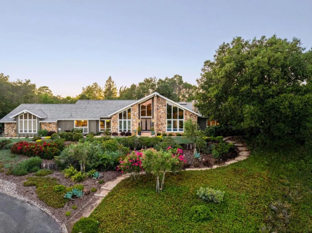 28100 Story Hill Lane Los Altos Hills, CA 94022