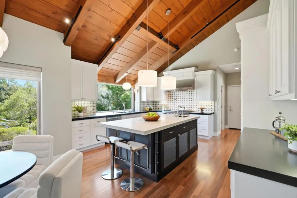 28100 Story Hill Lane Los Altos Hills, CA 94022