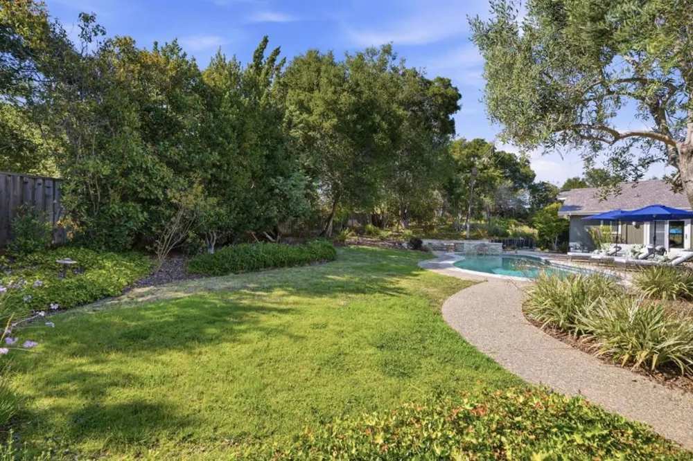 28100 Story Hill Lane Los Altos Hills, CA 94022