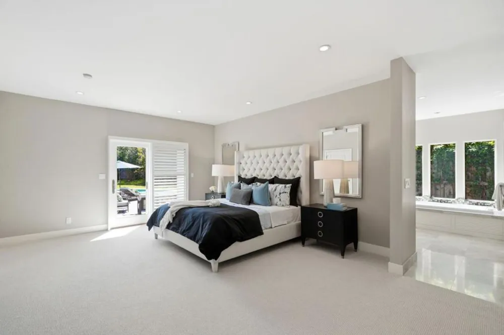 28100 Story Hill Lane Los Altos Hills, CA 94022