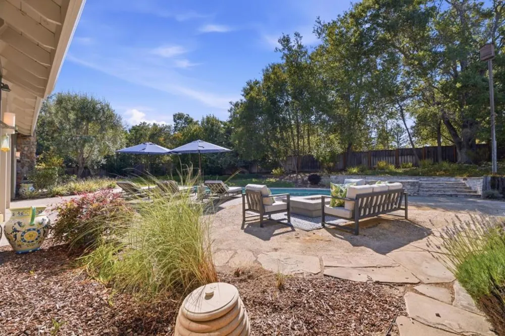 28100 Story Hill Lane Los Altos Hills, CA 94022