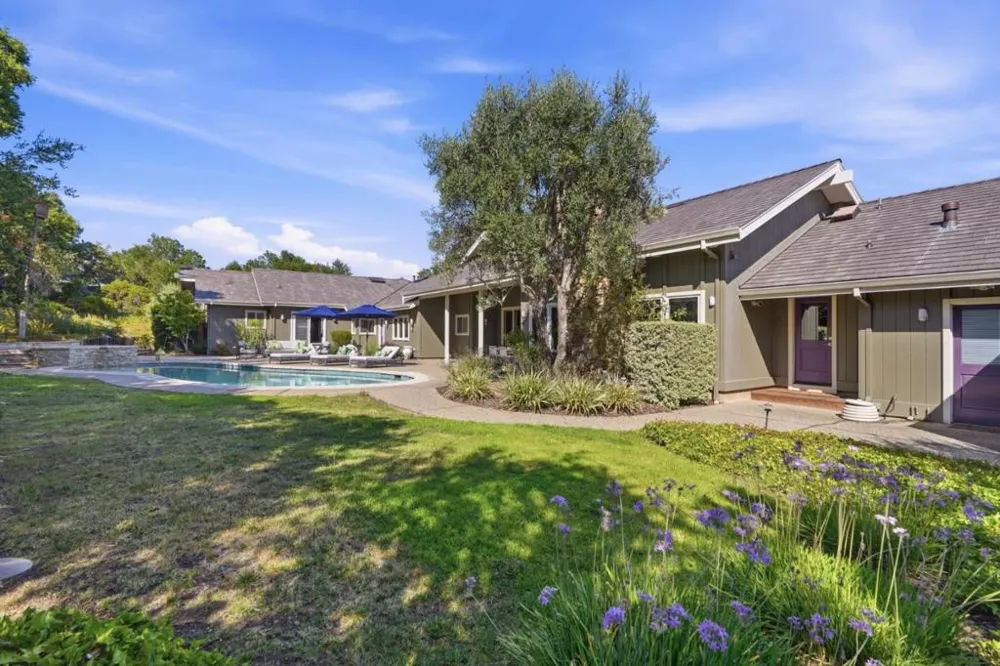 28100 Story Hill Lane Los Altos Hills, CA 94022