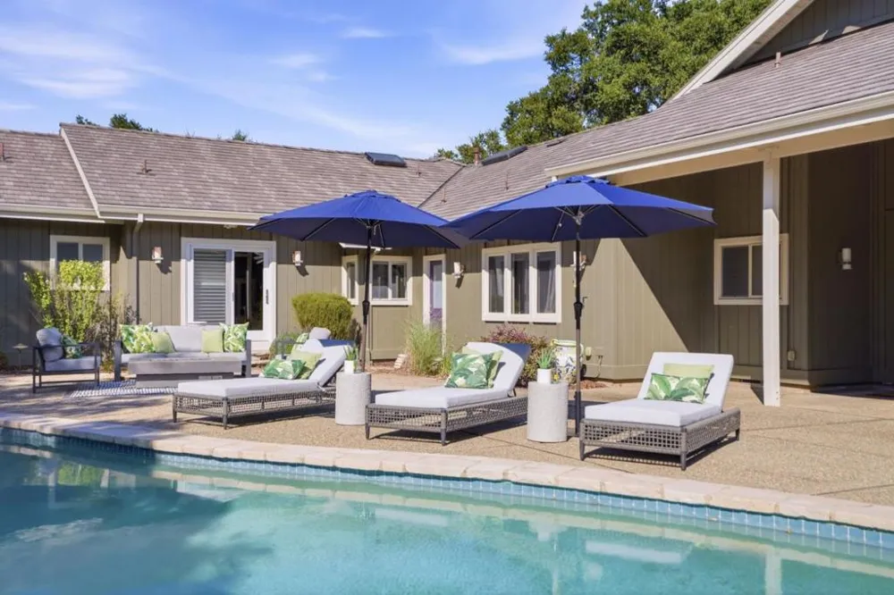 28100 Story Hill Lane Los Altos Hills, CA 94022