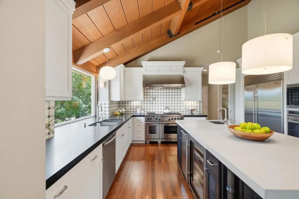 28100 Story Hill Lane Los Altos Hills, CA 94022