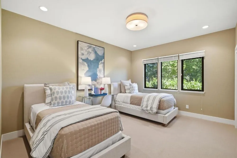 28100 Story Hill Lane Los Altos Hills, CA 94022