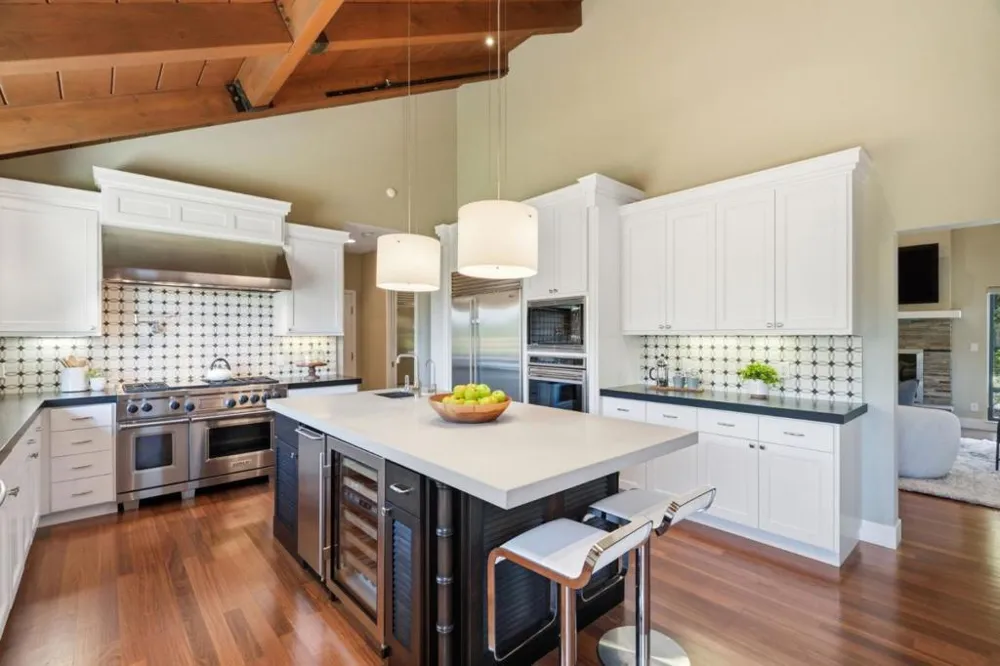28100 Story Hill Lane Los Altos Hills, CA 94022