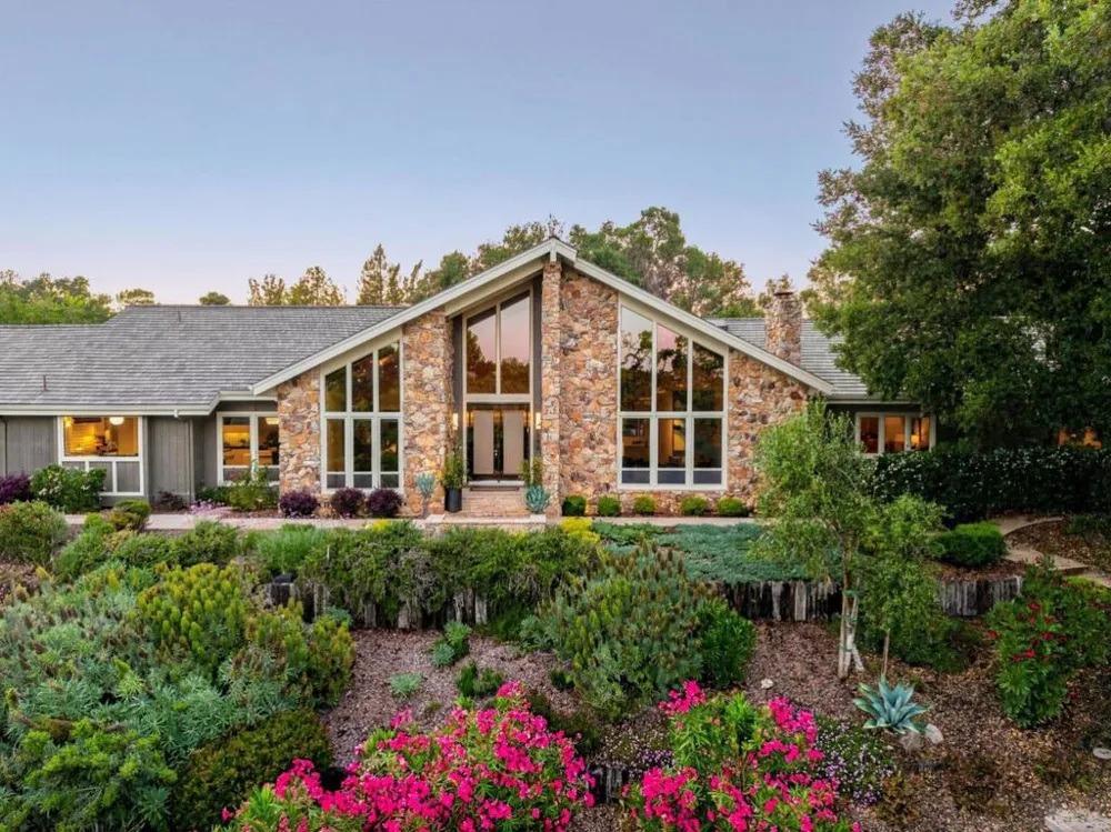 28100 Story Hill Lane Los Altos Hills, CA 94022