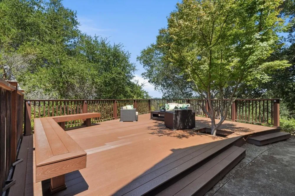 28100 Story Hill Lane Los Altos Hills, CA 94022