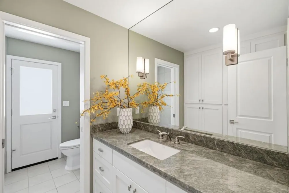 28100 Story Hill Lane Los Altos Hills, CA 94022