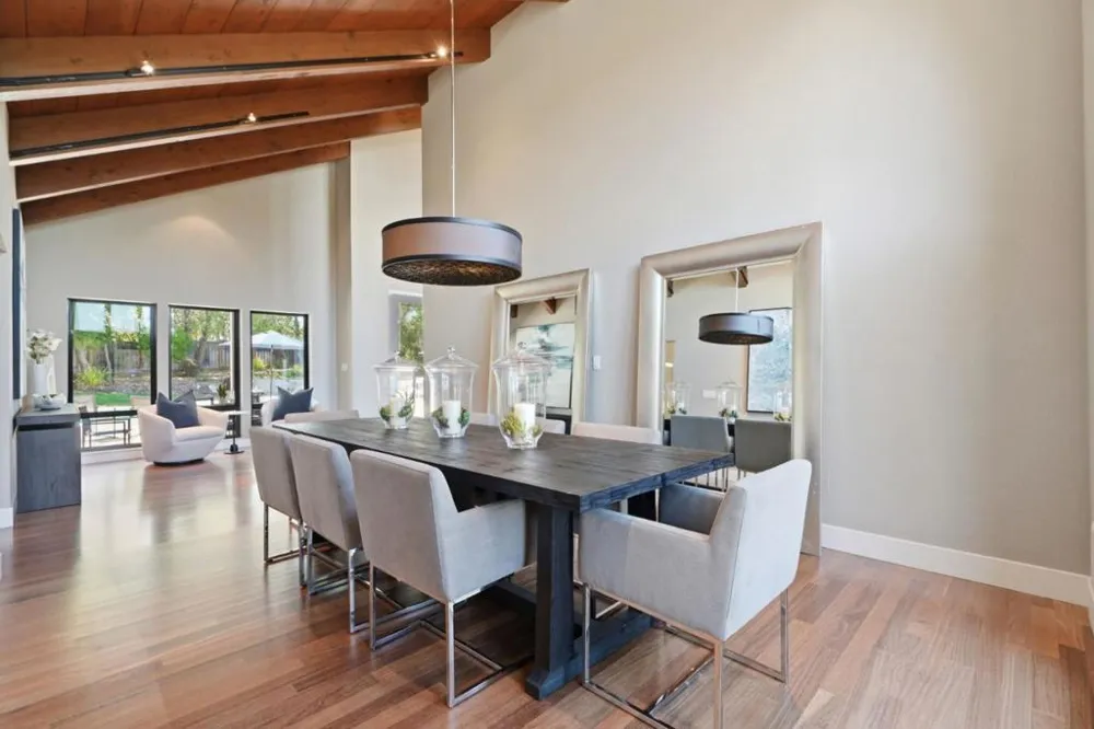 28100 Story Hill Lane Los Altos Hills, CA 94022