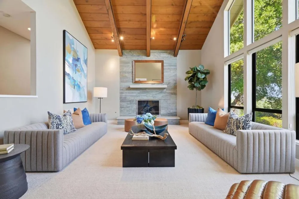 28100 Story Hill Lane Los Altos Hills, CA 94022