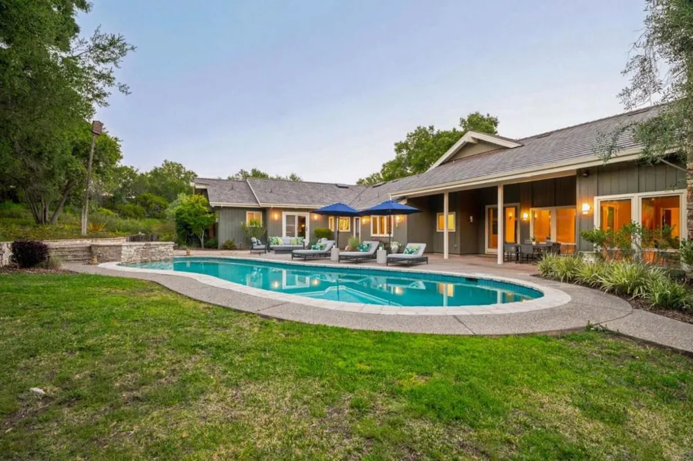 28100 Story Hill Lane Los Altos Hills, CA 94022