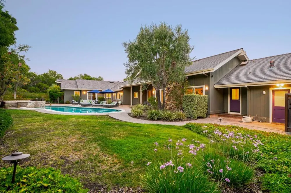 28100 Story Hill Lane Los Altos Hills, CA 94022