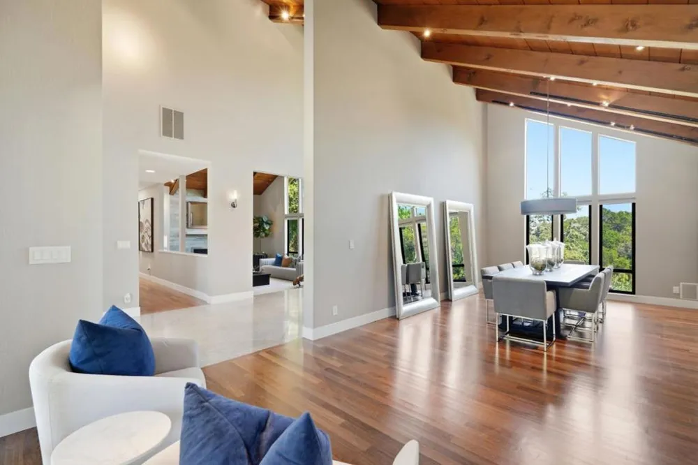 28100 Story Hill Lane Los Altos Hills, CA 94022